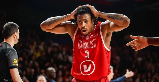 photo  le choletais deandre gholston s’est blessé au doigt.  &copy;  ouest-france 