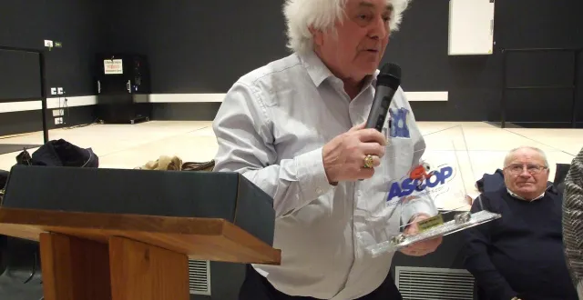 photo  alain grémillon, lors de sa dernière cérémonie des vœux à la population, au mois de janvier 2026. maire depuis 2008, il a enchaîné trois mandats.  &copy;  archives ouest-france 