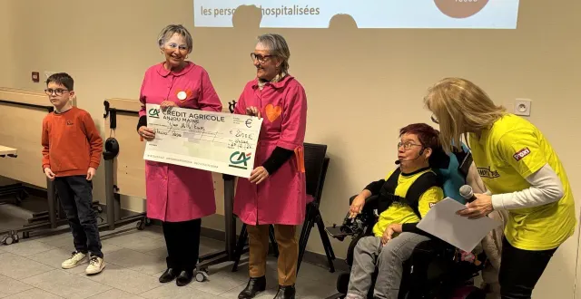 photo  l’association handi’namique a soutenu financièrement plusieurs associations l’année dernière, dont les blouses roses, à angers.  &copy;  co 