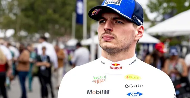 photo  max verstappen dans le paddock après son crash en qualification  &copy;  afp / marcel van dorst 