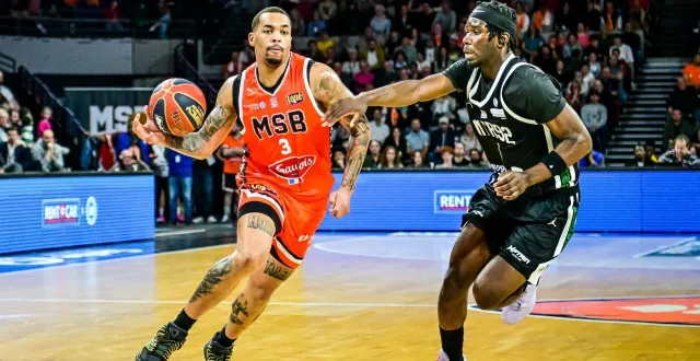 photo  travante williams aura été le joueur clé pour le msb dans le succès contre nanterre.  &copy;  photo le maine libre - yvon loué 