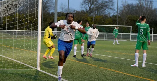 photo  eliot achia.  &copy;  sonia robert 