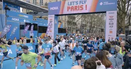 Info insolite  ce dimanche 8 mars, le semi-marathon de paris avait lieu et certains coureurs ont eu des idées originales… 