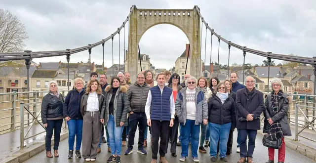 photo  notaire et médiateur à angers, christophe grasteau, domicilié à chalonnes-sur-loire depuis quinze ans, annonce sa candidature pour les prochaines municipales.  &copy;  document remis 