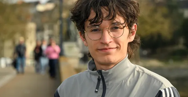 photo  angers, jeudi 5 mars 2026. nicolas cuisinier (npa-r), 22 ans, est la tête de liste angers ouvrière et révolutionnaire.  &copy;  co - laurent combet 