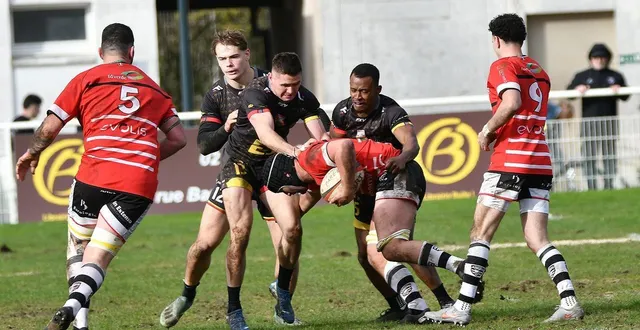 photo  profitant de la défaite de clamart, à orsay (30-19), le rcm (50 pts) se hisse à la 3e place de la poule 15.  &copy;  archives le maine libre 
