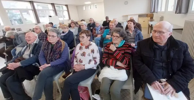 photo  une trentaine de participants a échangé sur les relations entre agriculteurs nomades et éleveurs au tchad.  &copy;  ouest-france 