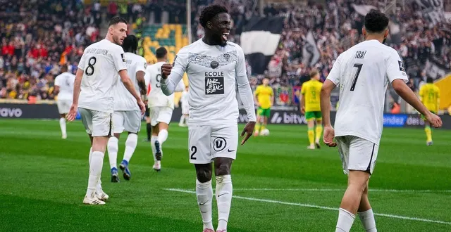 photo  la joie de carlens arcus, sbaï le buteur sous le regard du métronome van den boomen : cet angers sco dispose de différents profils pour aller chercher son maintien.  &copy;  simon torlotin / ouest-france 