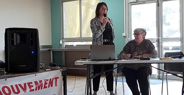 photo  julie fortin, animatrice junior d’agora loir et bercé, a présenté les actions menées pour la mobilité.  &copy;  le maine libre 