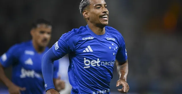 photo  pedro raul le joueur de cruzeiro lors de la rencontre face aux corithians ce jeudi 26 février.  &copy;  pedro vilela / afp 