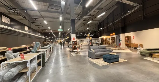 photo  le magasin alinéa, à l’atoll près d’angers (maine-et-loire), ce lundi 9 mars 2026.  &copy;  ouest-france 