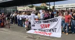 photo  Une manifestation avait été organisée en juin 2025 pour réclamer le départ de Jean-François Bourdon, proviseur du lycée Touchard-Washington, au Mans (Sarthe). 