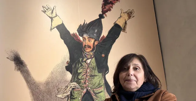 photo  dominique gagneux, directrice du musée d’art contemporain de l’abbaye de fontevraud, et chicard, l’un des personnages clés de gavarni, le dessinateur du carnaval de paris.  &copy;  ouest-france 