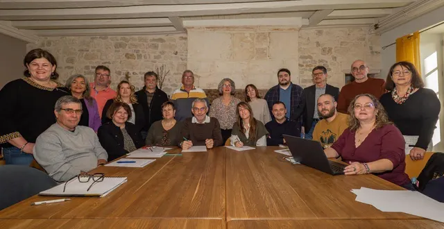 photo  l’équipe d’isabelle jeanneau au travail.  &copy;  co 