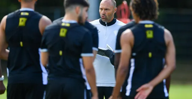 photo  alexandre dujeux et son groupe ont retrouvé l’entraînement et la baumette ce lundi 9 mars.  &copy;  simon torlotin / ouest-france 