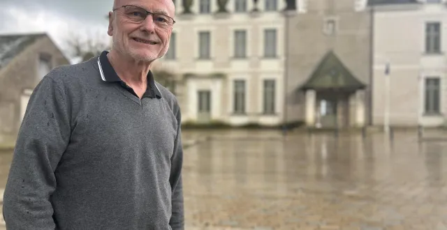 photo  photographe, le candidat hubert gaudin est responsable de l’association des commerçants et ancien chef de corps des sapeurs-pompiers.  &copy;  co - emmanuel poupard 