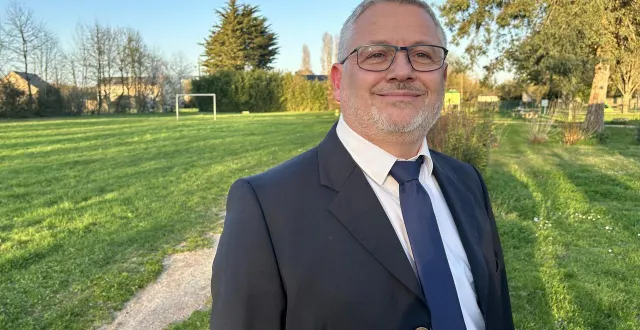 photo  jean-charles bouzanne souhaite, entre autres, que des élus assurent une permanence en mairie le dimanche.  &copy;  le maine libre 