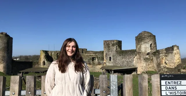 photo  lauriane delys, infographiste a réalisé une visite 3d du château de pouancé.  &copy;  ouest-france 