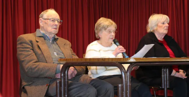 photo  de gauche à droite : pierre bisson, danièle noël-gérard et violaine floreau.  &copy;  ouest-france 