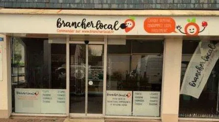 photo  un nouveau point de retrait situé au centre commercial de l’adézière.  &copy;  ouest-france 