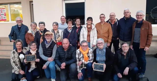 photo  samedi 7 mars 2026, à la fête du centenaire de l’école saint-charles, à saint-florent-le-vieil (maine-et-loire), l’ancien instituteur lucien audoin (debout à gauche) a réussi à réunir 18 de ses 25 élèves de cm1, durant l’année 1970-71.  &copy;  ouest-france 