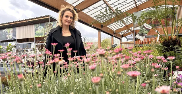 photo  perrine grouard, cogérante du jardi e.leclerc de sargé-lès-le-mans, nous a ouvert les portes de la jardinerie-animalerie avant l’ouverture prévue ce mercredi.  &copy;  le maine libre 