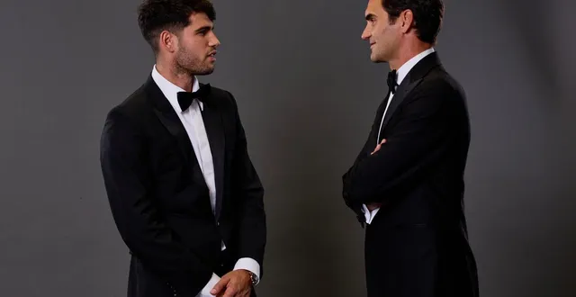 photo  carlos alcaraz n’a jamais caché son admiration pour le suisse roger federer, véritable légende du tennis mondial.  &copy;  clive brunskill / afp 