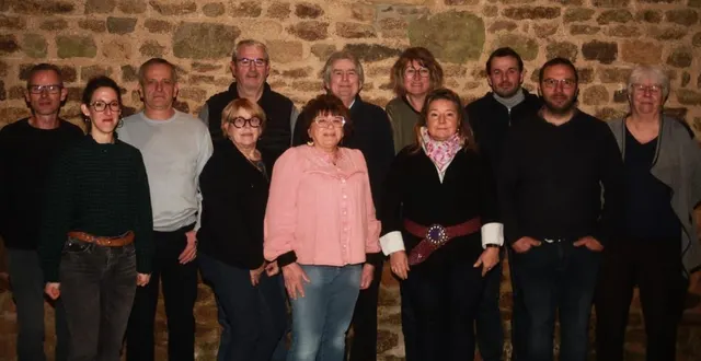 photo  au 1er rang : aurore beauvais, nathalie brière, fabienne bernier, valérie chesnel, jérôme renault. au 2e rang : cyrille mercier, frédéric martin, patrick duhéron, paul augusteijn, vanessa delery, alexandre guérin, chantal panis.  &copy;  photo fournie par valérie chesnel 