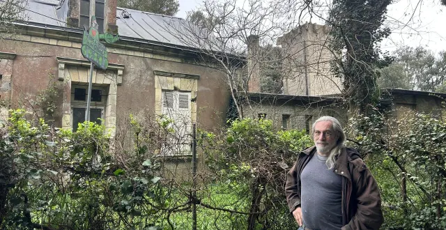 photo  pascal david, 63 ans, a occupé la villa bambino, à saint-marc-sur-mer, en loire-atlantique, pendant plusieurs décennies (ici en photo, vendredi 6 mars 2026).  &copy;  ouest-france 