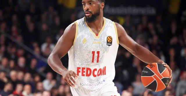 photo  alpha diallo et les monégasques se sont qualifiés pour la finale de la coupe de france, en s’imposant face à nanterre.  &copy;  nurphoto via afp 