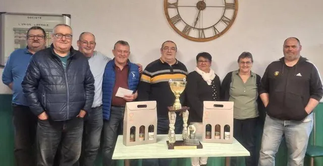 photo  samedi 7 mars, s’est déroulé à la société de boule de champ- sur-layon, les demi-finales et la finale du challenge jeannette. 46 équipes, composées d’un sociétaire et d’un invité, ont participé à ce concours. après une très belle partie, c’est l’équipe léger/léger qui l’a remporté, 12 à 11, sur le duo clairet/martineau.  &copy;  co 