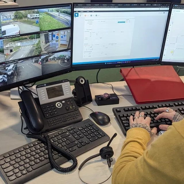 photo les images de vidéoprotection sont traitées à distance et en direct par les agents de la ville.  ©  ouest-france