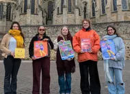 photo  les étudiantes organisatrices de la deuxième édition du festival la nébuleuse. 