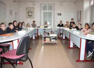 photo  laurence tisserond, douze ans de cme dont six en tant que déléguée (à gauche), a animé pour la dernière fois la séance. nathalie caillaud (tout à droite), après six ans de cme, part aussi. évelyne merlet (au centre), claire bimier (en noir) et laetitia coulonnier (absente) font partie de l’unique liste de saint-léger. la continuité du cme sera normalement assurée. 