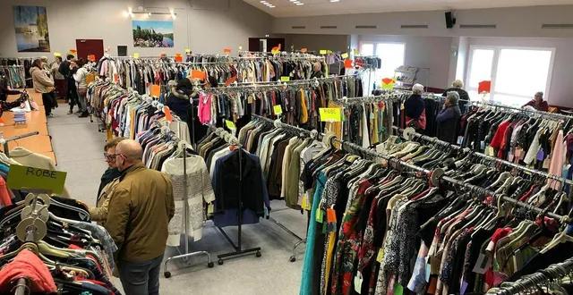 photo  la bourse aux vêtements de sablé-sur-sarthe version printemps été, organisée à la salle des fêtes de solesmes, a lieu samedi 14 et dimanche 15 mars 2026.  &copy;  archives ouest-france 