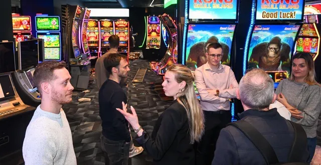 photo  saumur, le 9 mars 2026. les machines à sous du casino de saumur sont en train d’être installées. l’ouverture est prévue le 26 mars 2026.  &copy;  co - laurent combet 