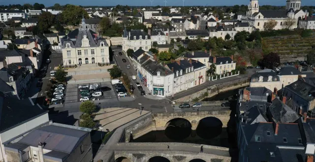 photo  l’hôtel de ville de segré est convoité par trois listes lors des prochaines élections municipales.  &copy;  ? archives co – josselin clair 