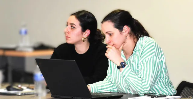 photo  hélène besançon, responsable aménagement du territoire, et margaux huard ont travaillé sur le dossier pendant près de quatre ans avec les élus du territoire.   &copy;  le maine libre 