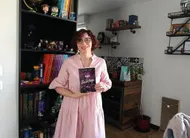 photo  l’auteure solène luna publiera le 11 mars son nouveau roman, backstage, aux éditions addictives. une romance contemporaine qui entraîne les lecteurs dans les coulisses parfois sombres du monde de la célébrité et des réseaux sociaux. 