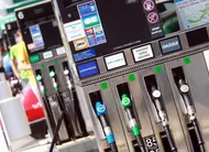 photo  les prix à la pompe ont fortement augmenté. 