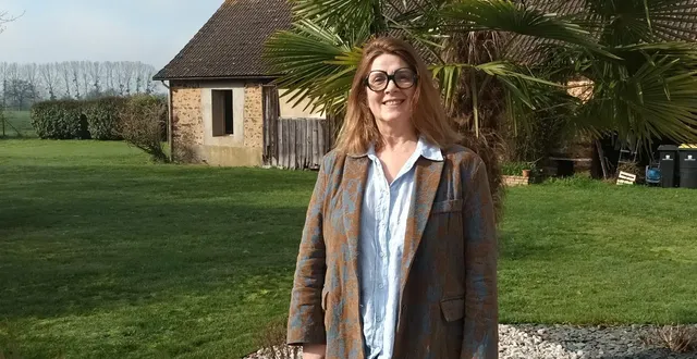 photo  stéphanie tempia présente le programme de sa liste.  &copy;  ouest-france 