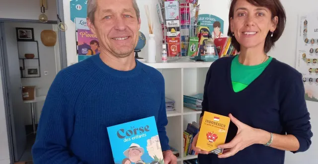 photo  hugues et stéphanie bioret, fondateurs de l’éditeur niortais bonhomme de chemin, présentent leurs dernières productions.  &copy;  co 