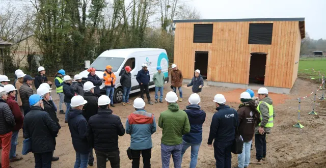 photo  à l’occasion de la visite du chantier.  &copy;  ouest-france 