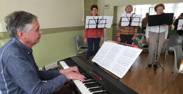 photo  laurent vuong accompagnera l’ensemble vocal l’echo de trun au piano.  &copy;  ouest-france 
