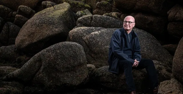 photo  bruno le jeune, a fondé en 2017 l’association petits cadeaux pour gros bobos, pour aider les enfants victimes de maladies ou de handicap, et leur famille, à trébeurden (côtes-d’armor). un engagement qui lui a permis de se sortir de l’addiction à l’alcool dont il a souffert jusqu’à ses 42 ans.  &copy;  guillaume saligot / ouest-france 