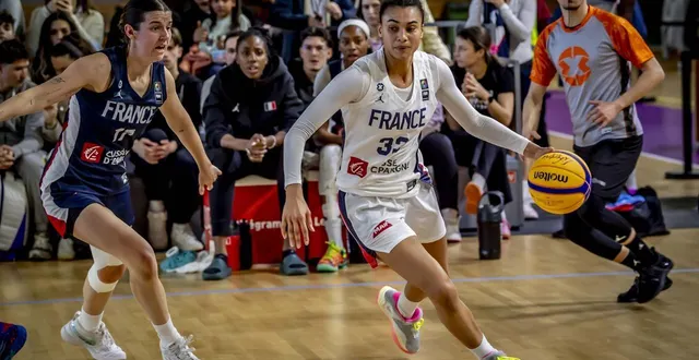 photo  eve wembanyama (en blanc).  &copy;  franck seurot 