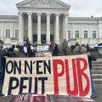 photo angers, le 15 janvier 2026. avant leur procès, les trois militants anti-pub avaient reçu le soutien de camarades de lutte.