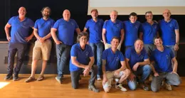 Info insolite  les membres du club de baby-foot du goëlo à pléhédel. 