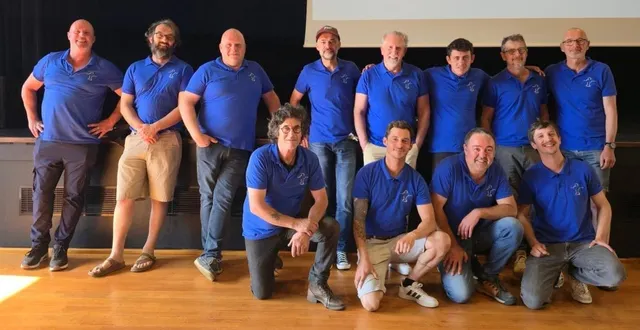 photo  les membres du club de baby-foot du goëlo à pléhédel.  &copy;  ouest-france 