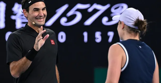 photo  roger federer en double avec l’australienne ashleigh barty, lors de l’ouverture de l’open d’australie, en janvier 2026.  &copy;  william west / afp 